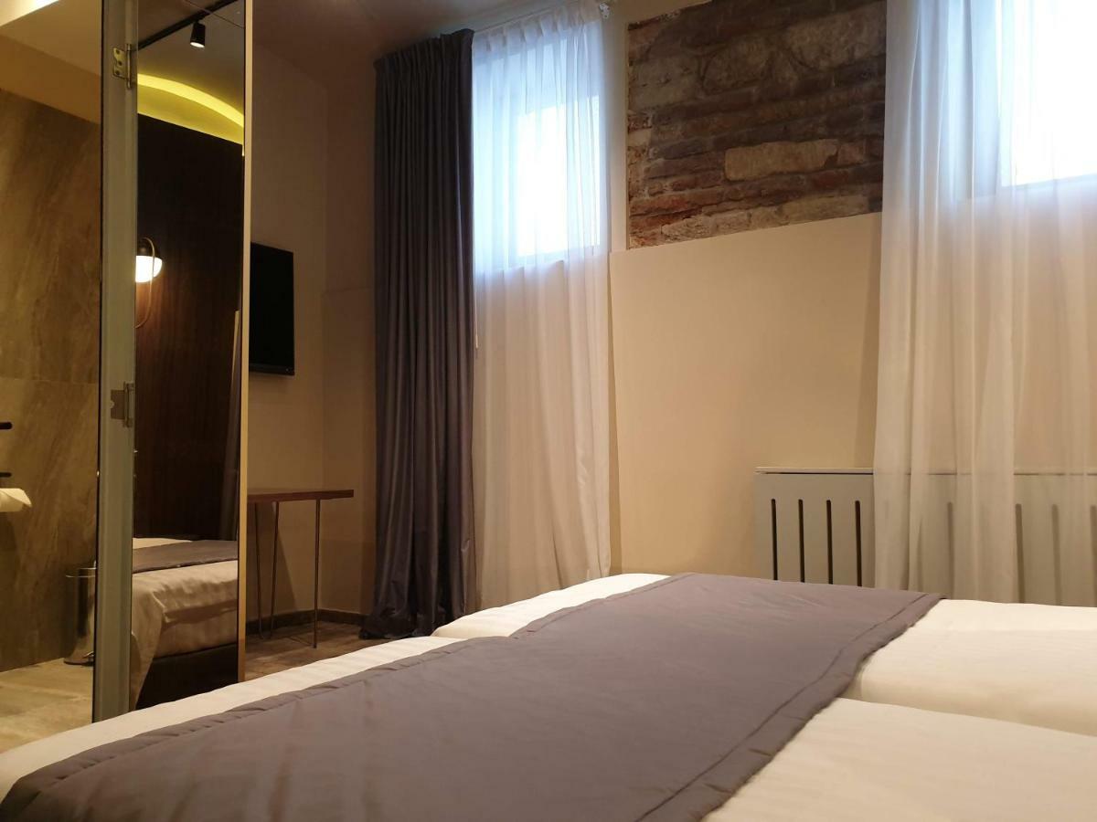 Vila Siago Hotel Cluj-Napoca Esterno foto